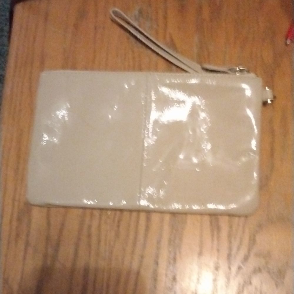 Handbag Butler - Picture 3 of 4